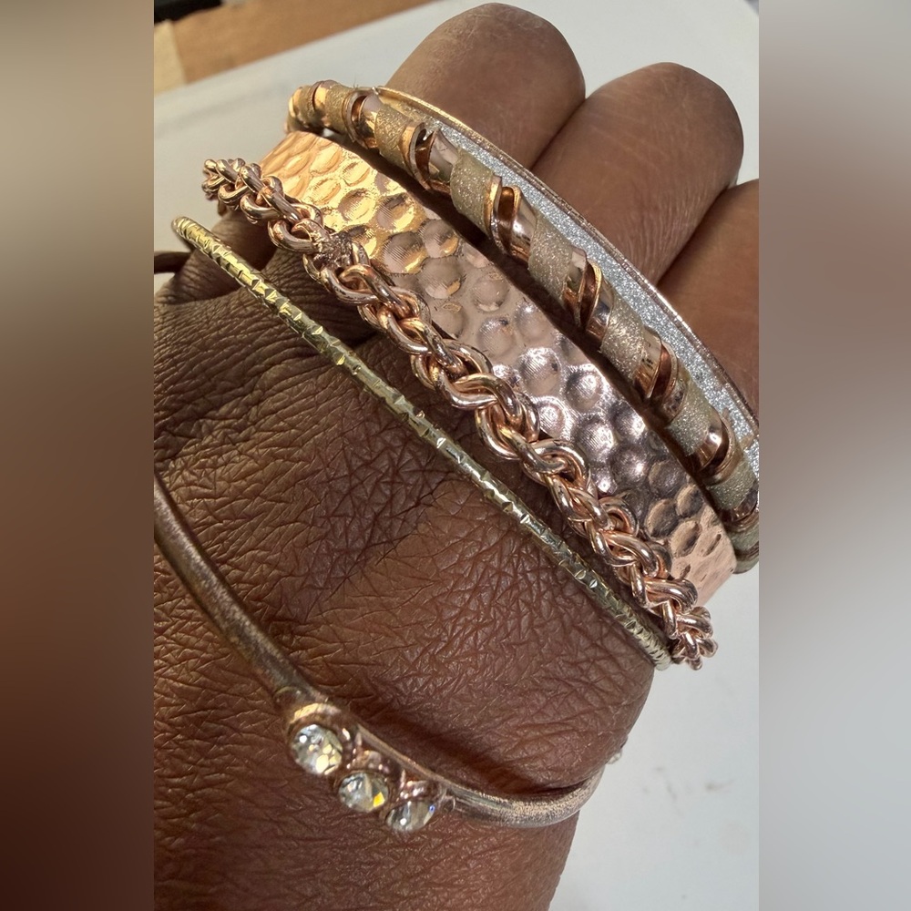 Elegant Rose Gold and Silver Bangle Set - Picture 2 of 10